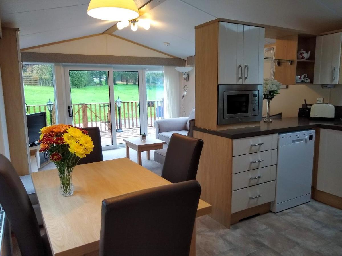 Lazy Days Lodge Glendevon Exterior foto